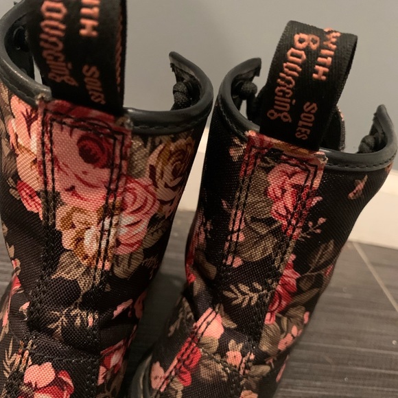 Floral Doc Martens - Picture 4 of 8